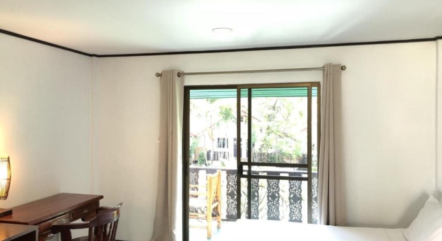 Номер Standard с балконом и с видом на сад Dolphin Bay Beach Resort