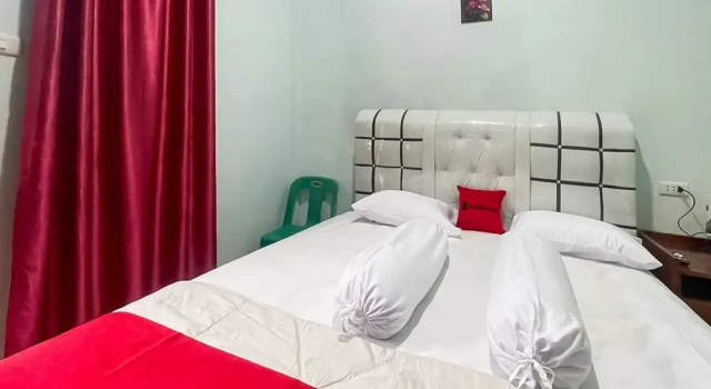RedDoorz near Kantor Bupati Tapanuli Tengah Aek Tolang, Забронировать Отель Halangan Суматра