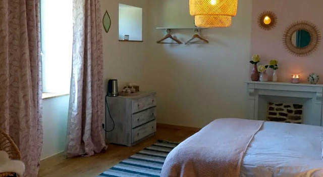 L'esperluète, Rezervasyon Otel Ploezal 