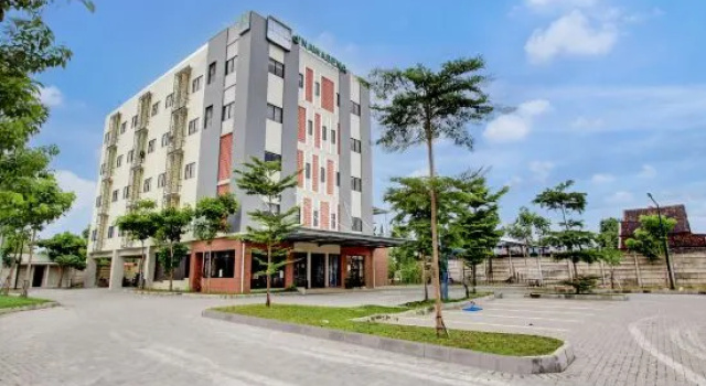 Townhouse Oak near The Park Mall Solo formerly D’Nawasena Guest House, Rezervați Pensiune Solo Central Java