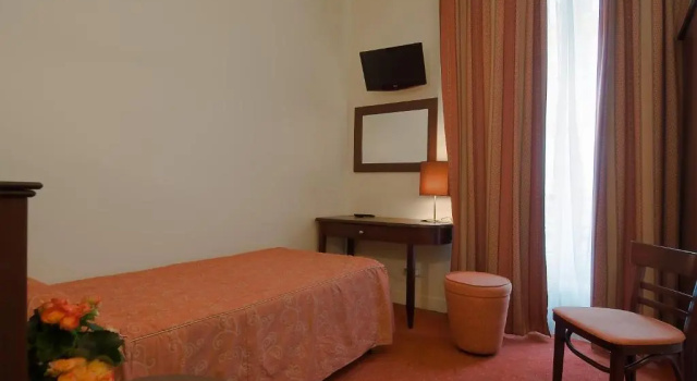 Одноместный номер Standard Hotel Le Faubourg Opera