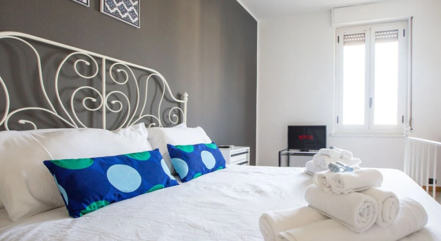 Home Hotel - Sacchini 16, Забронировать Отель Читта Студи Милан, рядом с Пастер