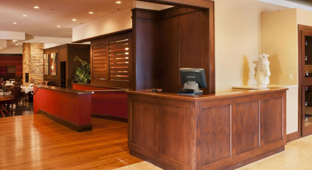 DoubleTree by Hilton Collinsville - St. Louis, Reservar Hotel Collinsville Ilinóis