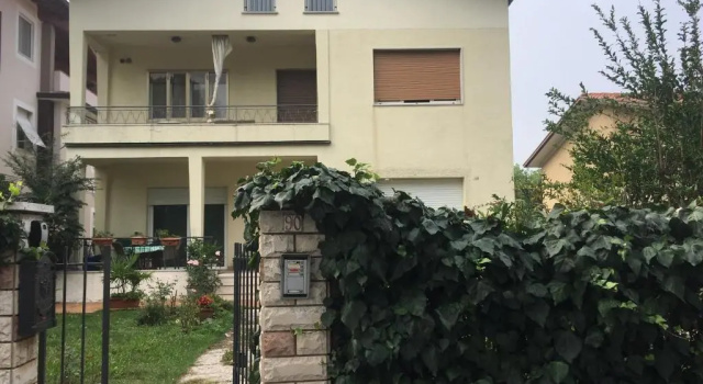 I tulipani flat, Брондау Қонақ үй Bedizzole Lombardy