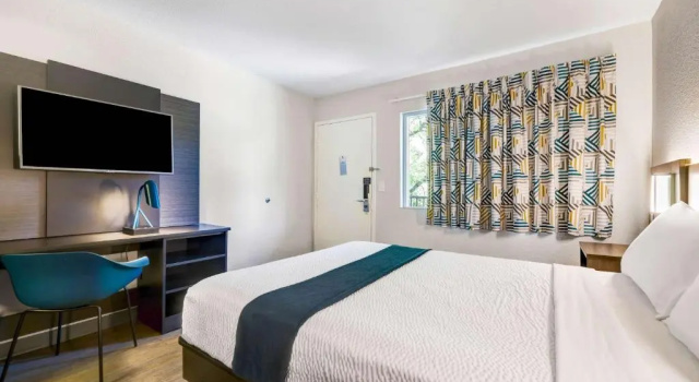 Люкс Deluxe Motel 6-Issaquah, WA - Seattle - East