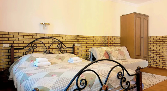 Апартаменты на улице Гагарина 12, Забронировать Апартаменты/квартира Кисловодск Кавминводы, рядом с Курортный парк