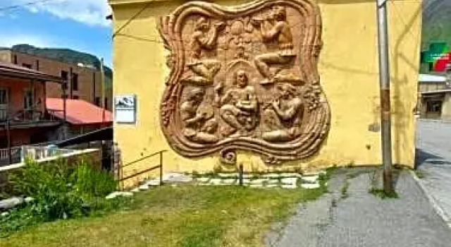 Lostinn Kazbegi Hostel In the center of Kazbegi, Забронировать Хостел Отели Степанцминда с бассейном, Бассейн
