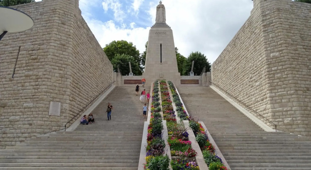 Auberge de Marville, Varaa Hostelli Lothringen hostellit, Hostelli