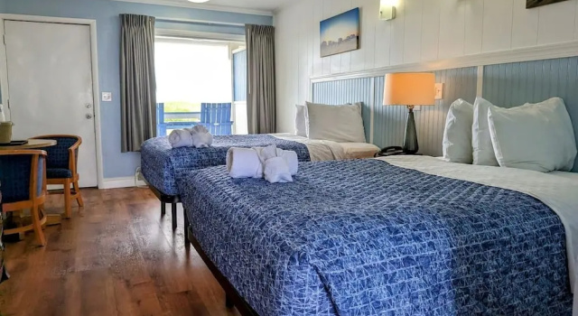 Четырёхместный номер Standard Цокольный этаж рядом с пляжем Blue Heron Motel