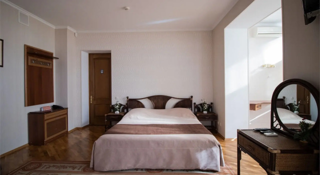 Номер Джуниор Бизнес 108 с балконом Отель АльГрадо