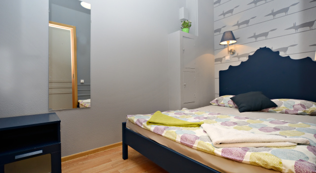 Capsule (no window) Double room Yum Yum Hostel