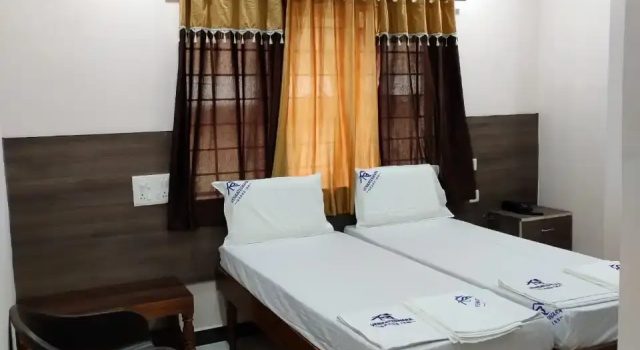 Отель NB Venkateswara Grand Inn, Забронировать Отель Недорогие отели Тирупати, недорогие