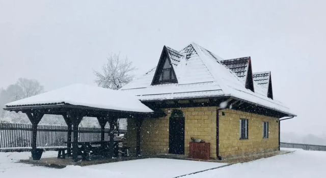 Частный дом Двухэтажный коттедж с 4 спальнями