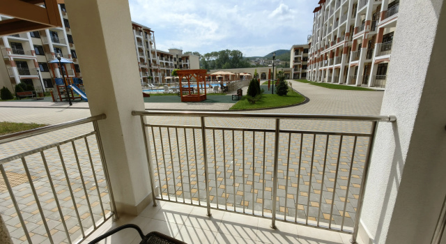 Апартаменты Holiday House 2, Забронировать Апартаменты/квартира Отели Краснодарского края с бассейном, Бассейн