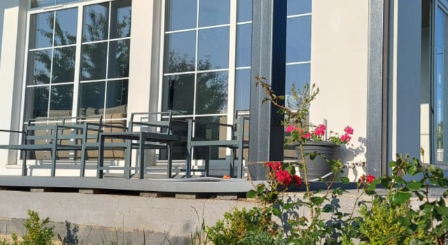 Vid Na More Private House, Rezerwuj Dom wakacyjny Sinyavino Jantarnyj