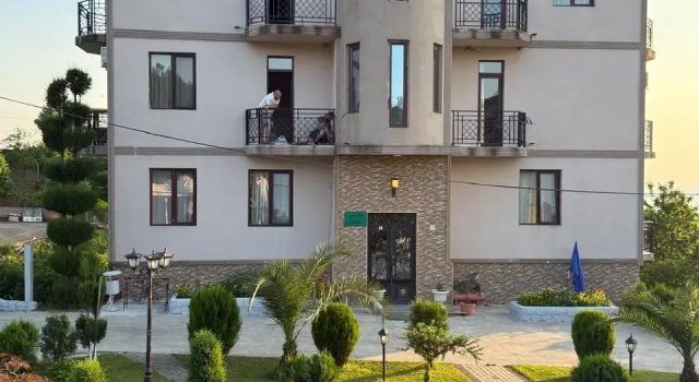 Green Yard Hotel, Забронировать Отель Батуми Батуми - побережье