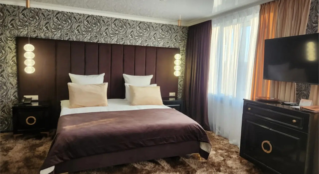 Люкс Танго с 1 комнатой с балконом и с видом на город Отель АРИЯ