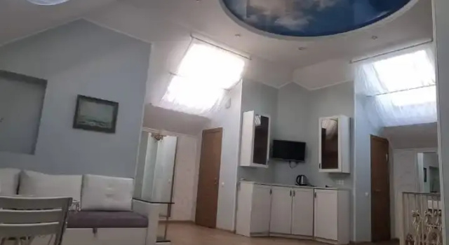 Полулюкс Отель Юлия