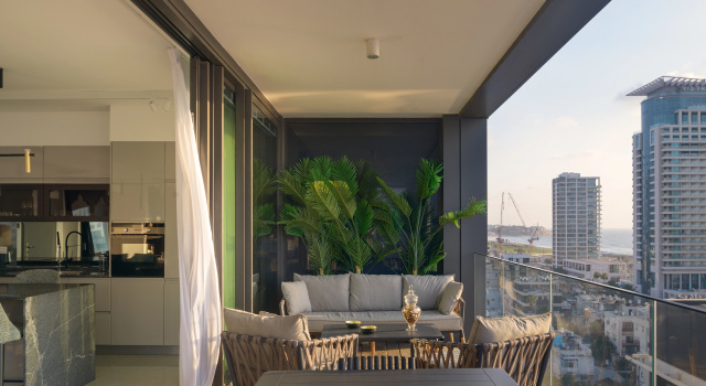 Апартаменты Апартаменты Luxury with Terrace & Sea View by FeelHome