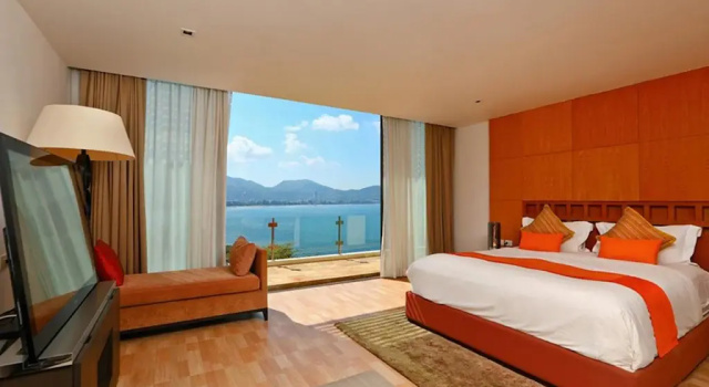 Люкс Pool Ocean с 3 комнатами с балконом и с видом на океан IndoChine Resort and Villas