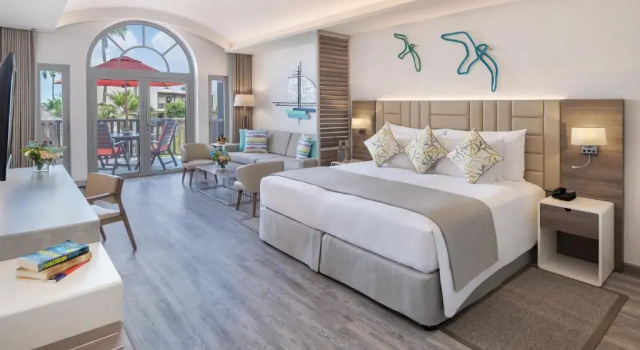 Полулюкс with Dedicated Pool & Beach с видом на сад Отель JA The Resort - JA Palm Tree Court