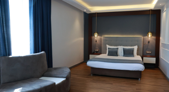 Revia Square Hotel, Забронировать Отель Отели Стамбула с парковкой, рядом с Таксим, Парковка