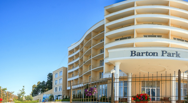 Отель Barton Park