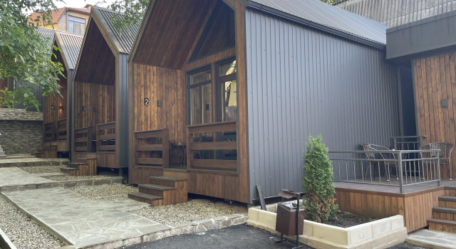 Четырёхместное бунгало с 2 комнатами с балконом Магия КМВ