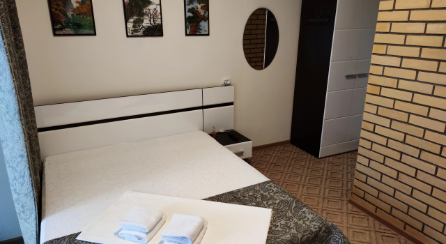 Terem Living Quarters, Брондау Қонақ үй The Central district 