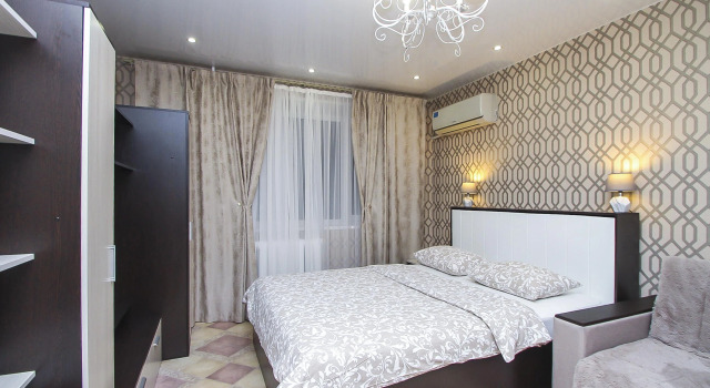 1 Komnatnaya na Bakhilova Flat, 予約 アパートメント スルグト 