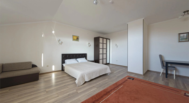 Полулюкс №401 с 2 комнатами Отель Лагуна