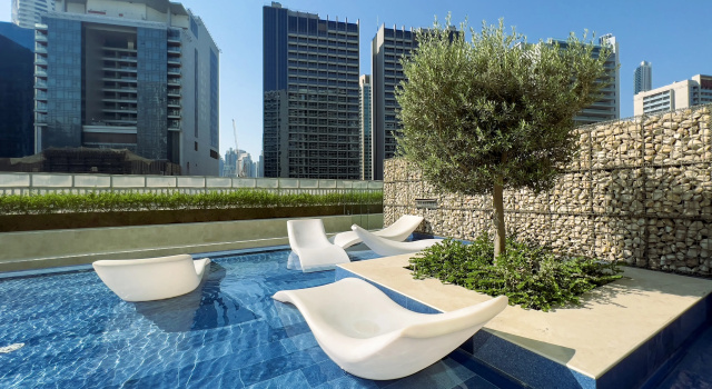 Апартаменты Keyrock Living Chic Reva 1BR with Pool Access, Забронировать Апартаменты/квартира Отели Дубая с бассейном, рядом с Станция метро Al Jafiliya, Бассейн