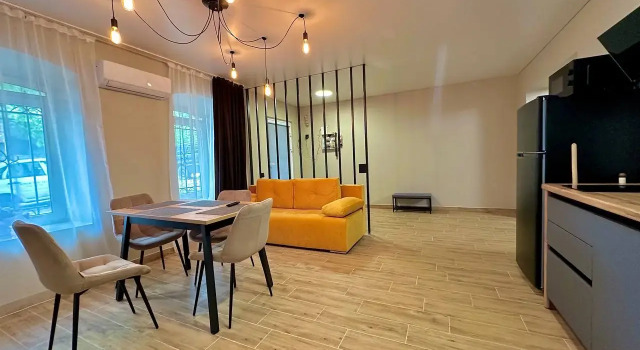 Shikalad Kmv Lyuks V Tsentre 8 Flat