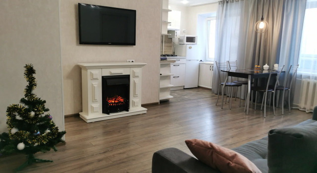 Trekhkomnatnaya V Tsentre U Pogankinykh  I Menshikovykh Palat Flat