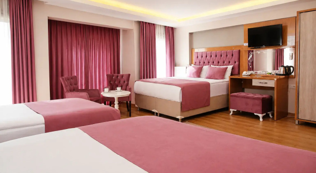 Семейный люкс Hotel Black Pearl
