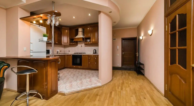 Шестиместные апартаменты с 3 комнатами с красивым видом из окна Апартаменты Comfort Home на улице Островского 85А