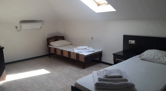 Трёхместный номер Мансарда Hotel Acropolis Palace