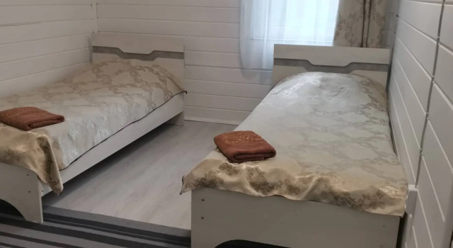 Четырёхместный коттедж Comfort с 2 комнатами Гостевой Дом Фортуна