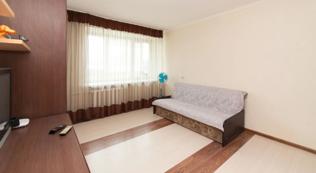 Nochnik Na Vodnikov 12 Apartment, 予約 アパートメント チュメニ Tyumenskij rajon