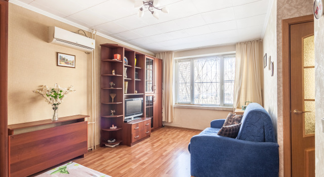 U Metro Shodnenskaya Apartments, 予約 アパートメント Tushino Uzhnoe SZAO Area