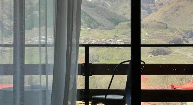 Двухместный номер Standard с балконом и с красивым видом из окна Capra Hotel Kazbegi