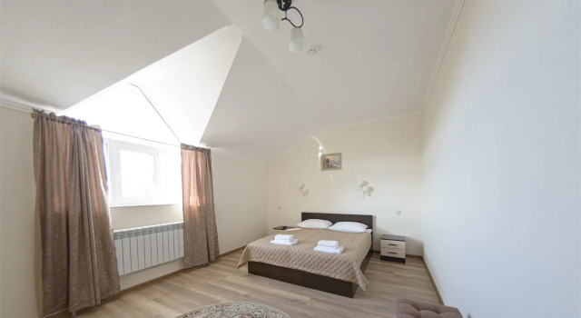 Полулюкс №402 с 2 комнатами Отель Лагуна