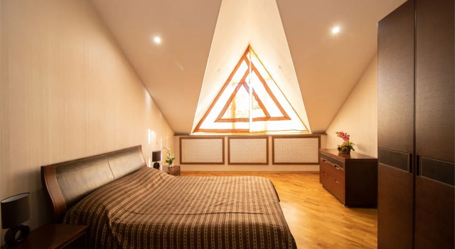 Люкс Премиум 302 двухуровневый с 3 комнатами с балконом Отель АльГрадо