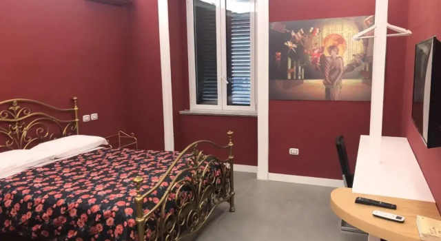 SUNSET BED AND BREAKFAST, Забронировать Отель «постель и завтрак» Неаполь - Центральный вокзал Неаполь, рядом с Центральный железнодорожный вокзал Неаполя