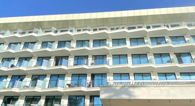 Apartments v Otele Rezort 4*, 予約 アパートメント Luchezarnyy ソチ