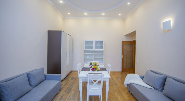 Кровать в общем номере с 6 комнатами Апартаменты Friends Holiday