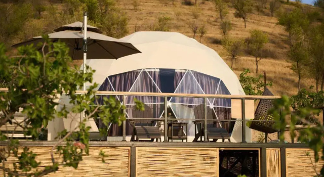 Трёхместный семейный люкс с видом на сад EcoHouse Glamping by ART HOTEL