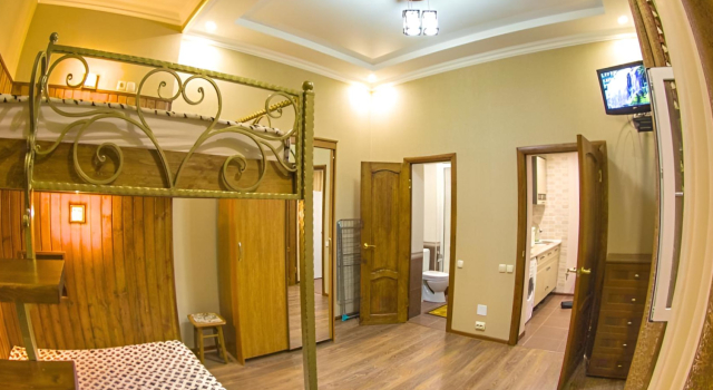 Квартира люкс в парке напротив "Центральной нарзанной галереи", Забронировать Апартаменты/квартира Кисловодск Кавминводы