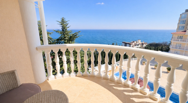 S Panoramnym Vidom Na More Apartments, Reserva ahora Apartamento Alushta 