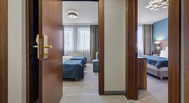 Family Quadruple Suite Park Tower Hotel